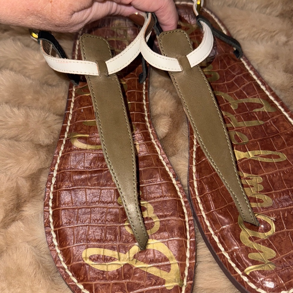 Women’s Sam Edelman Olive and cream T-Strap Gigi style, Sandals, shoes, sz 8